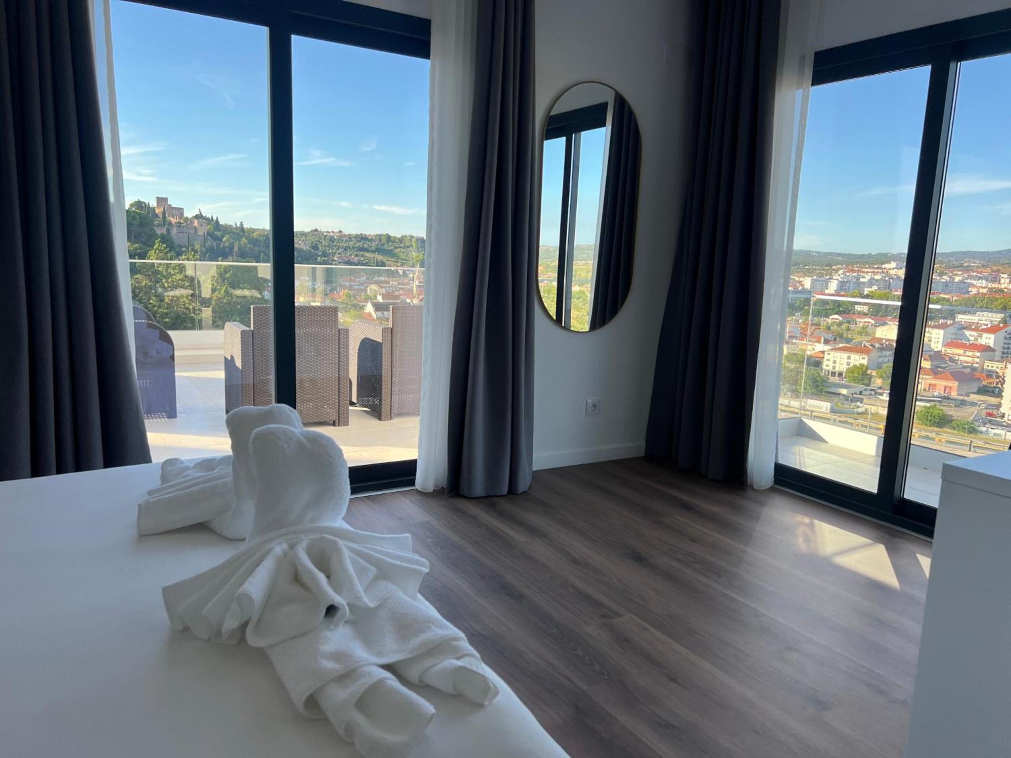 Vila Pombal Tomar - Luxury Apartment With Private Pool And Castle View 外观 照片